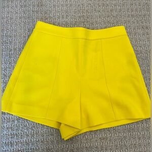 NWT Alice + Olivia Hera High-Rise Seams Shorts Yellow